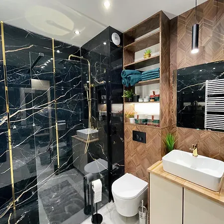 Rimex Invest Group Bemowo With Free Parking 公寓