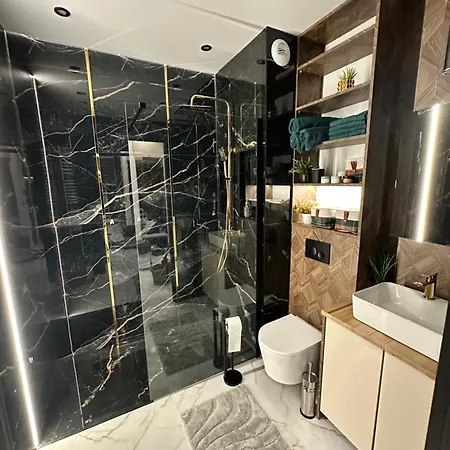 Rimex Invest Group Bemowo With Free Parking *