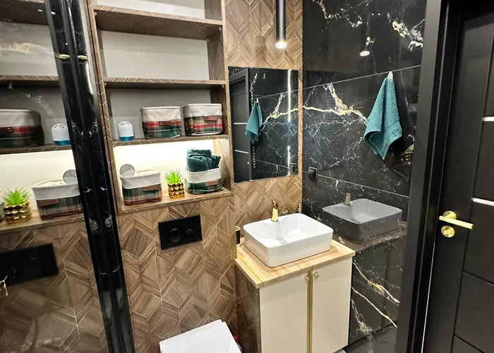 Rimex Invest Group Bemowo With Free Parking *