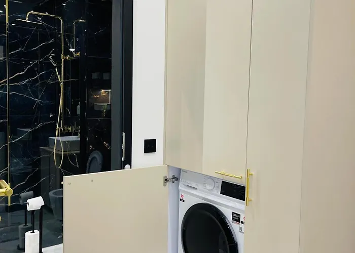 Rimex Invest Group Bemowo With Free Parking