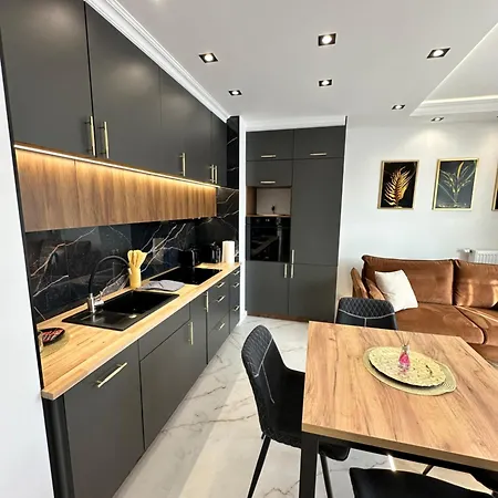 Rimex Invest Group Bemowo With Free Parking Varsovia